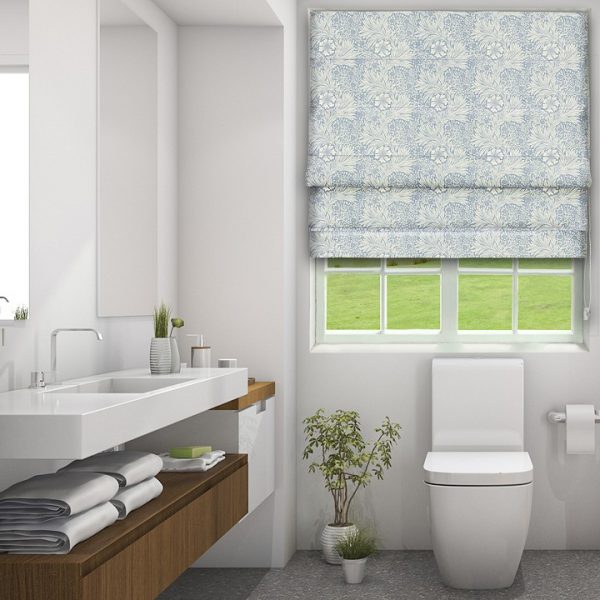 Morris Marigold China Blue/Ivory Roman Blind